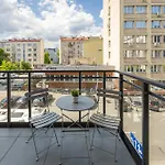 Unique Bright For 4 People Remote Work & Balcony Close To Pge By Renters
