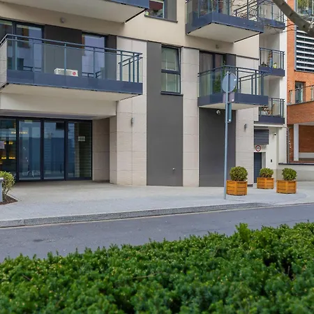 Unique Bright For 4 People Remote Work & Balcony Close To Pge By Renters Apartment Warsaw