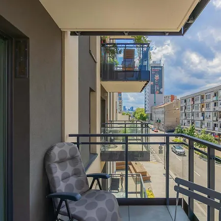 Apartment Unique Bright For 4 People Remote Work & Balcony Close To Pge By Renters Warsaw