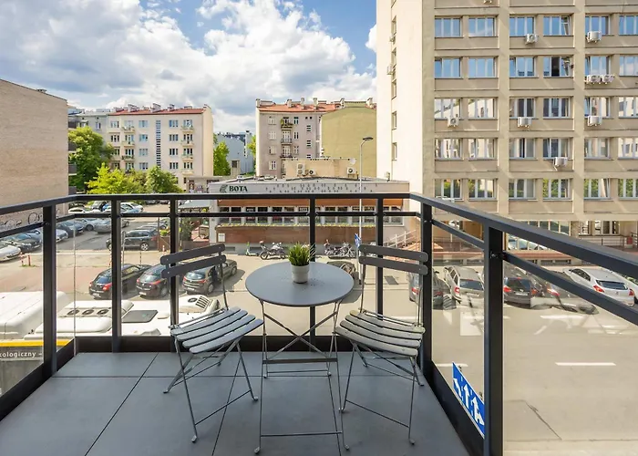 Unique Bright For 4 People Remote Work & Balcony Close To Pge By Renters