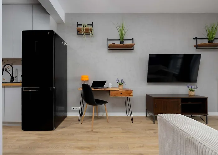 Unique Bright For 4 People Remote Work & Balcony Close To Pge By Renters