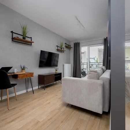 Apartament Unique Bright For 4 People Remote Work & Balcony Close To Pge By Renters *